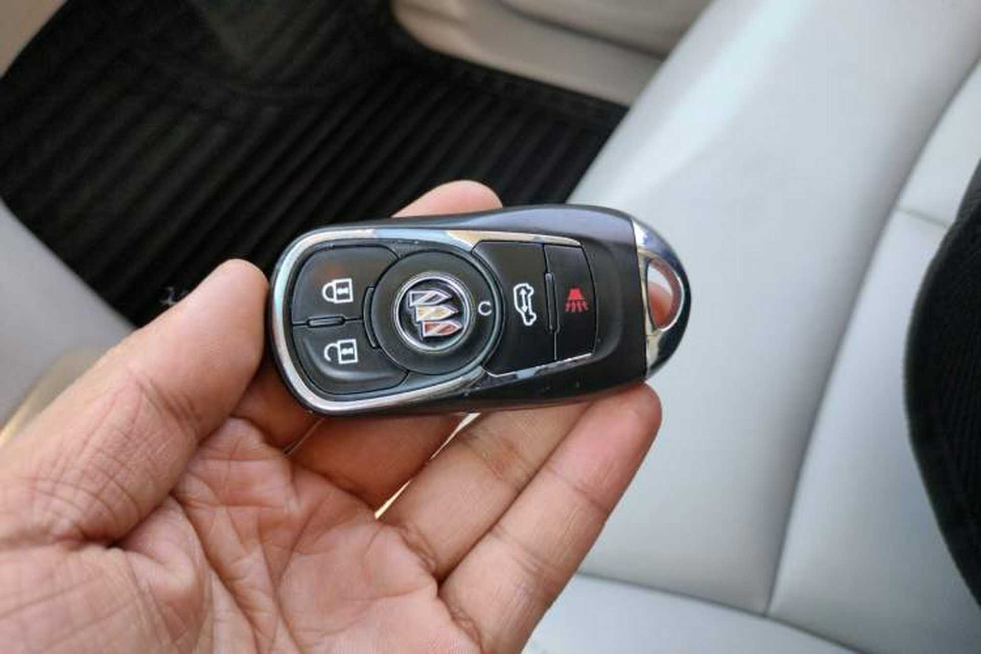 Used Buick GL8 2023 Land Executive Class Smart Enjoyment Model Interior 1