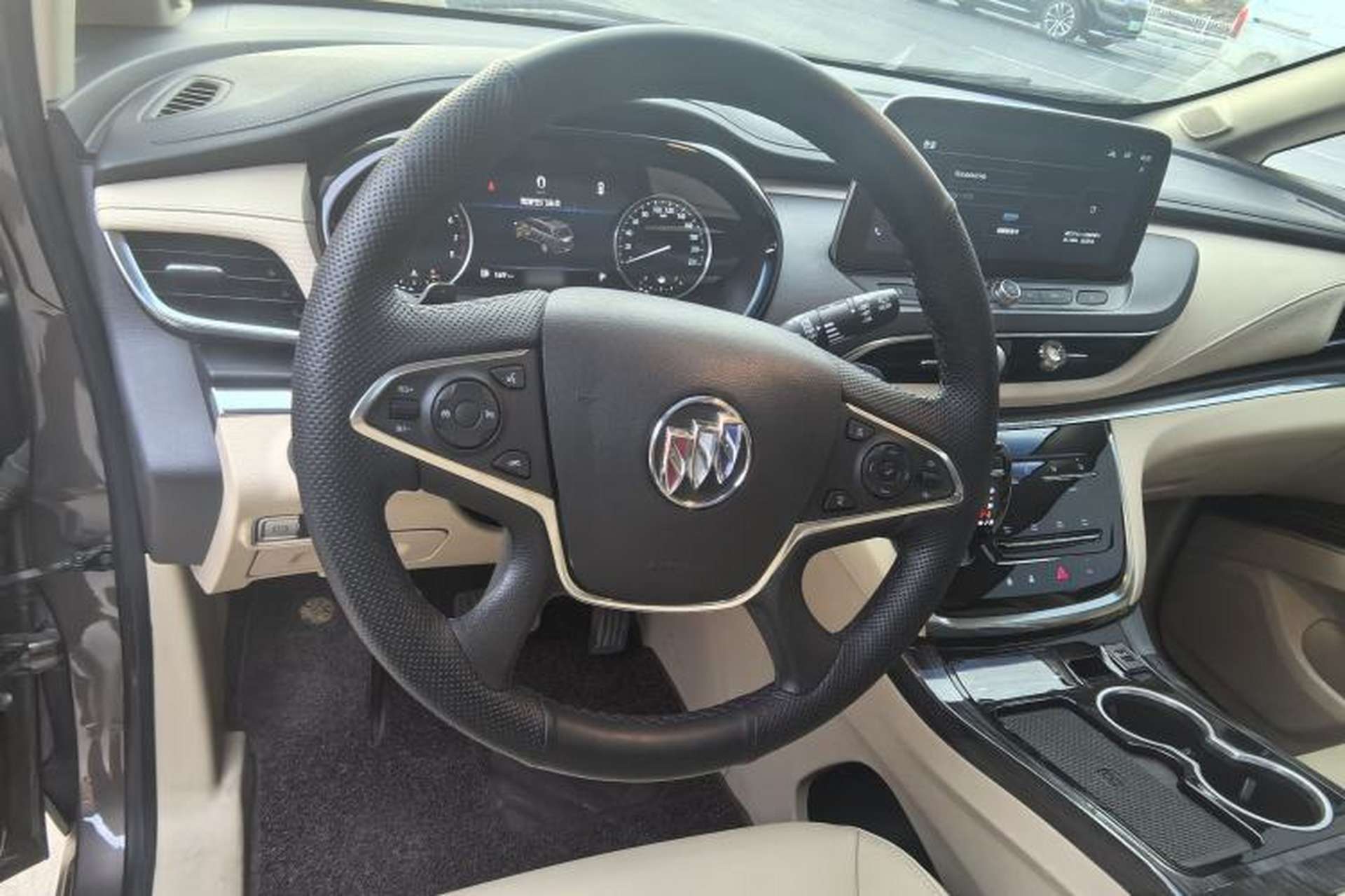 Used Buick GL8 2023 Land Executive Class 652T Luxury Model Interior 1