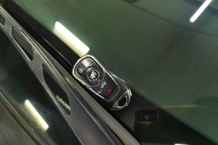 Used Buick GL8 2023 Land Executive Class 652T Luxury Model Interior 1
