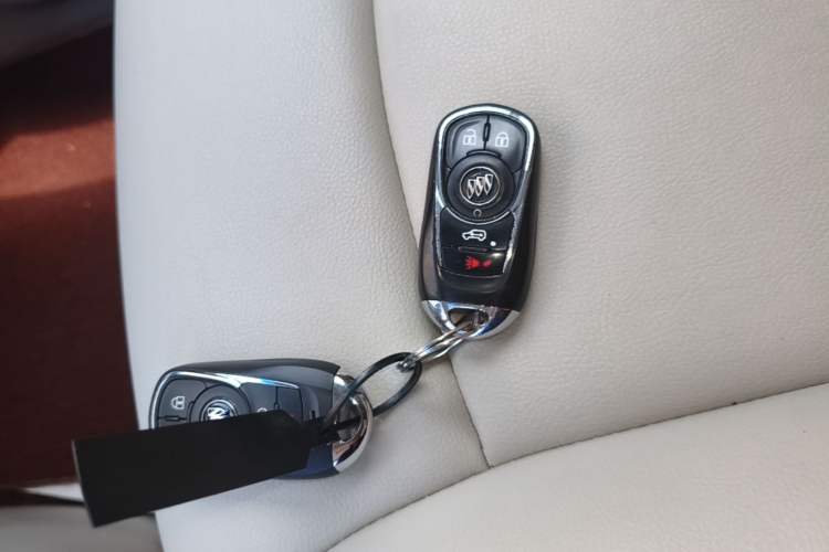 Used Buick GL8 2023 Land Executive Class Smart Enjoyment Model Interior 1