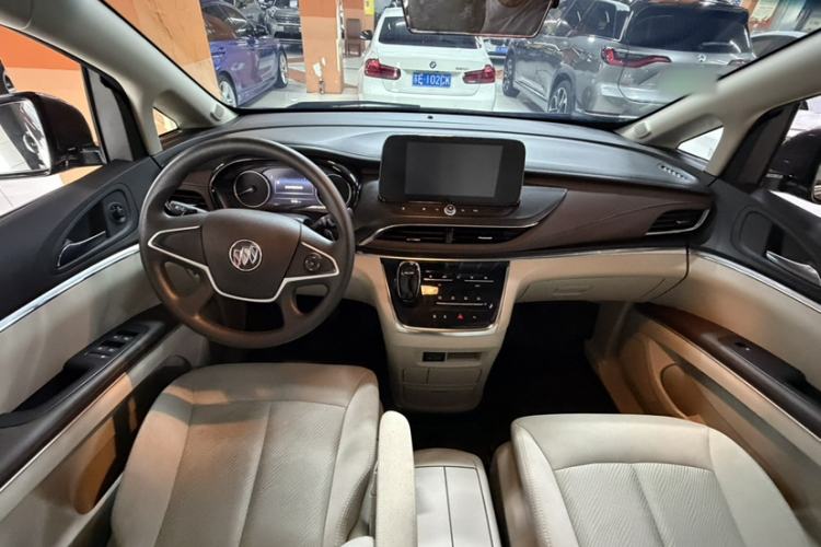 Used Buick GL8 2023 Land Executive Class Comfort Model Interior 1