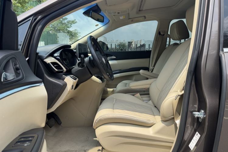 Used Buick GL8 2023 Land Executive Class 652T Luxury Model Interior 1
