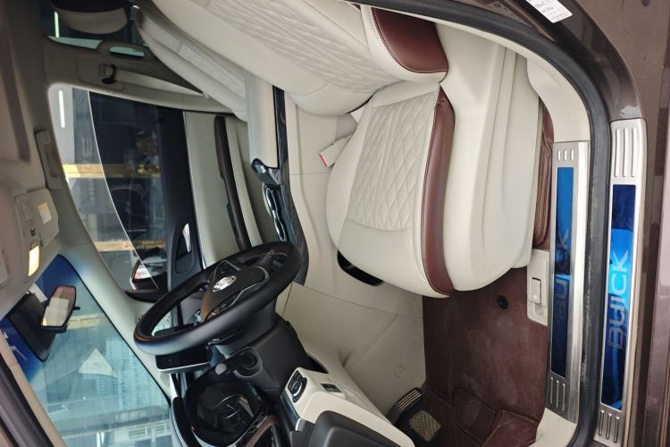 Used Buick GL8 2023 Land Executive Class Smart Enjoyment Model Interior 1