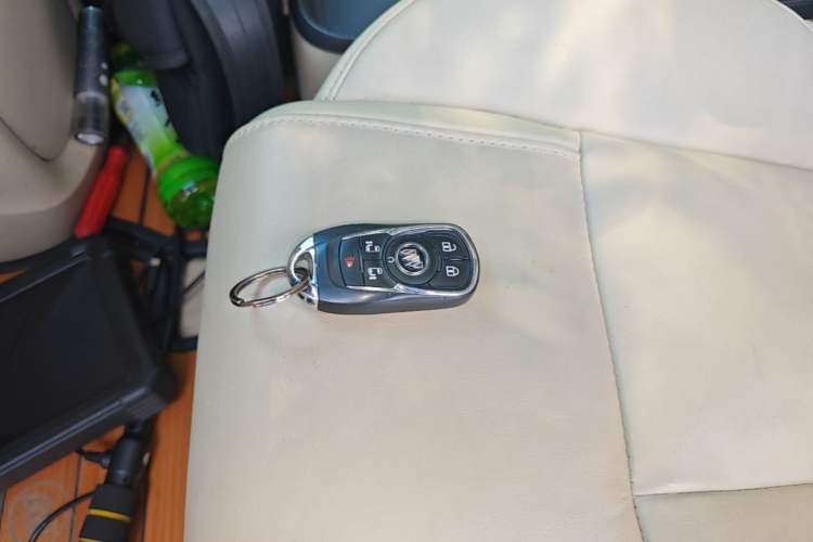Used Buick GL8 2023 ES Lu Zun Deluxe Model Interior 1