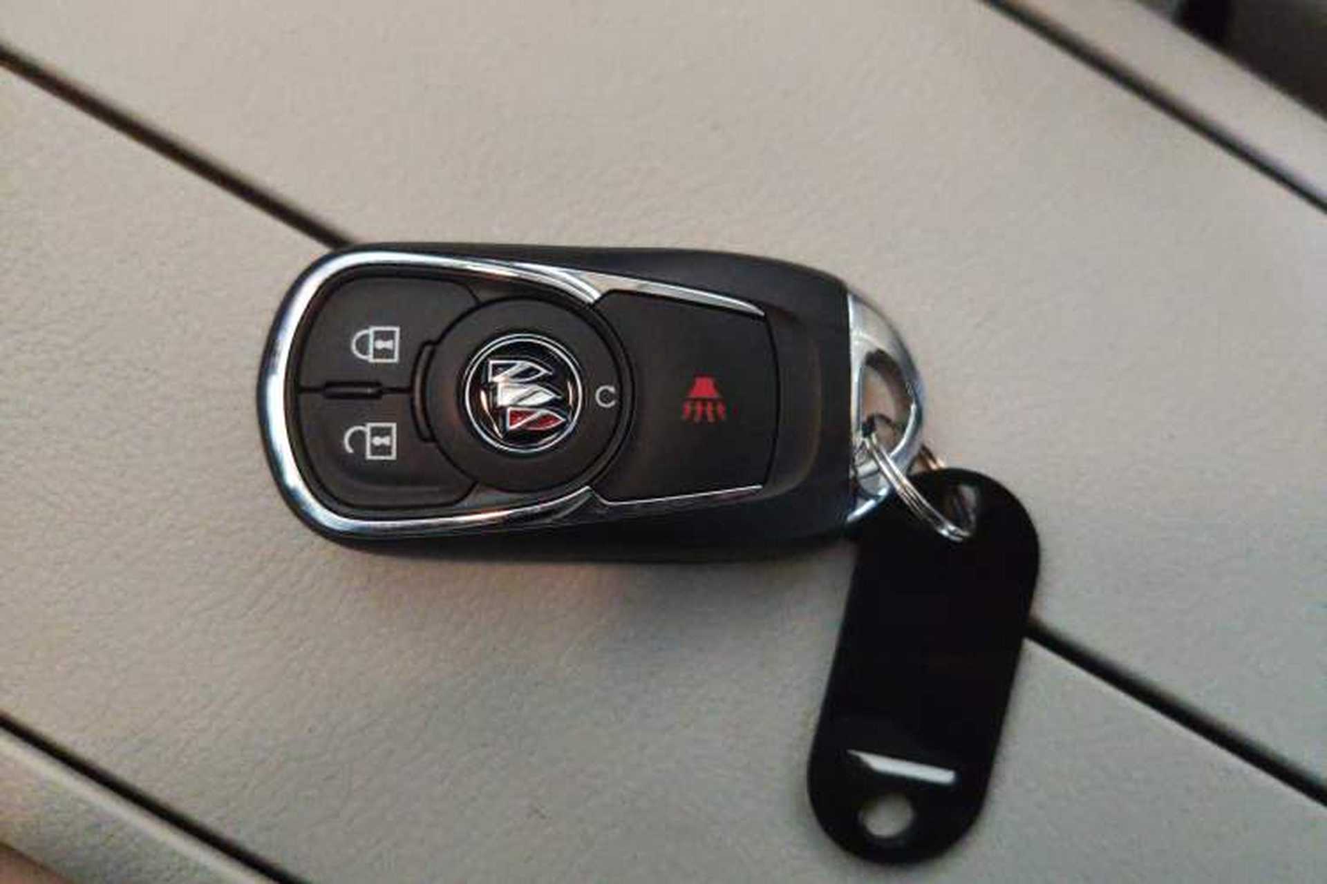 Used Buick GL8 2023 Land Executive Class Comfort Model Interior 1