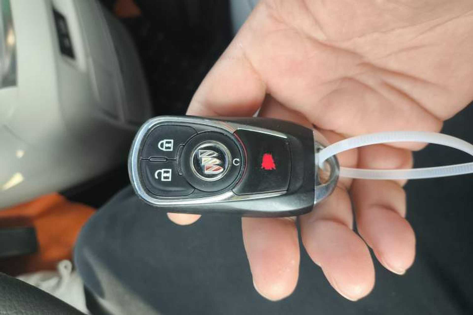 Used Buick GL8 2023 Land Executive Class Comfort Model Interior 1