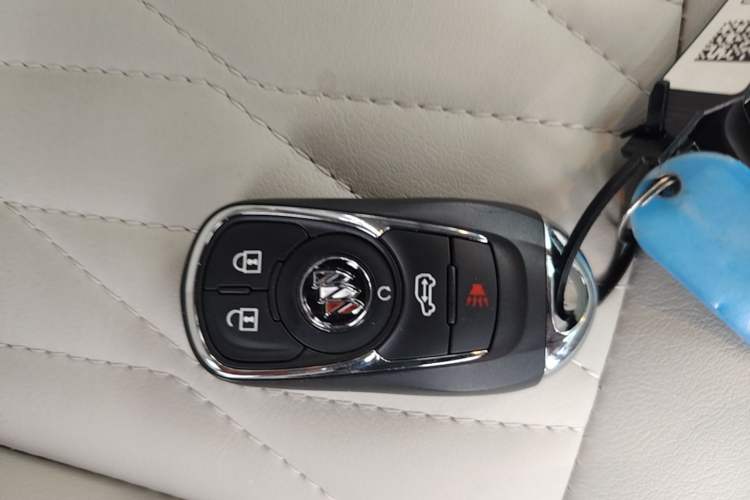 Used Buick GL8 2023 Land Executive Class 652T Luxury Model Interior 1