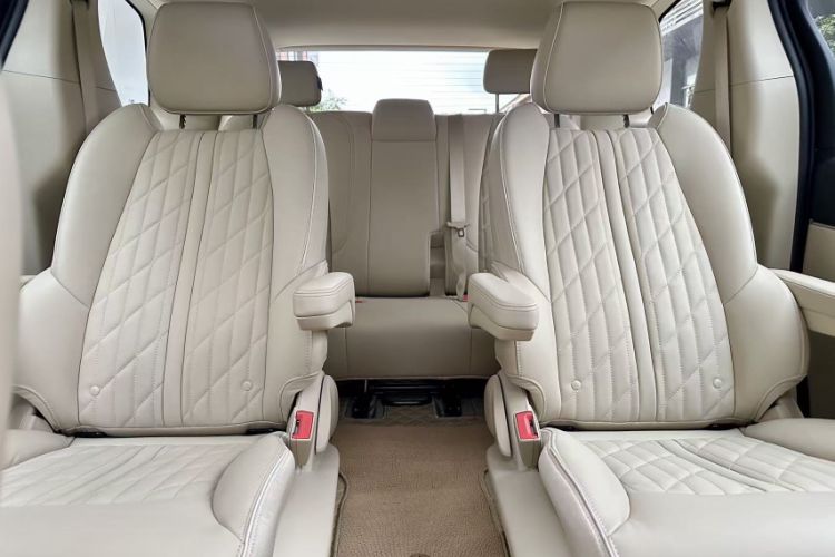 Used Buick GL8 2023 Land Executive Class 652T Luxury Model Interior 1