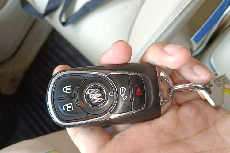 Used Buick GL8 2023 Land Executive Class 652T Luxury Model Interior 1
