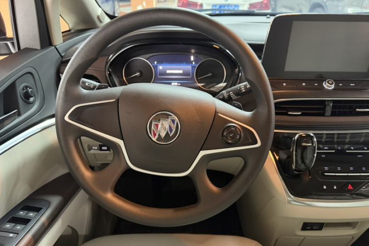 Used Buick GL8 2023 Land Executive Class Comfort Model Interior 2