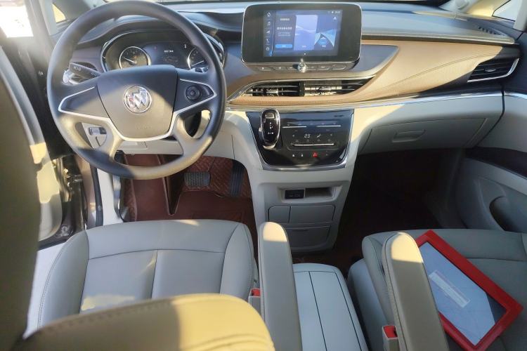 Used Buick GL8 2023 Land Executive Class Comfort Model Interior 2