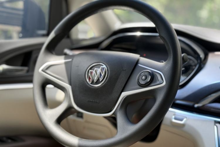 Used Buick GL8 2023 Land Executive Class Comfort Model Interior 3