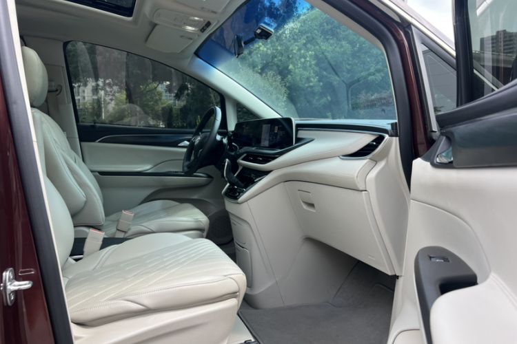 Used Buick GL8 2023 ES Lu Zun Comfort Model Interior 3