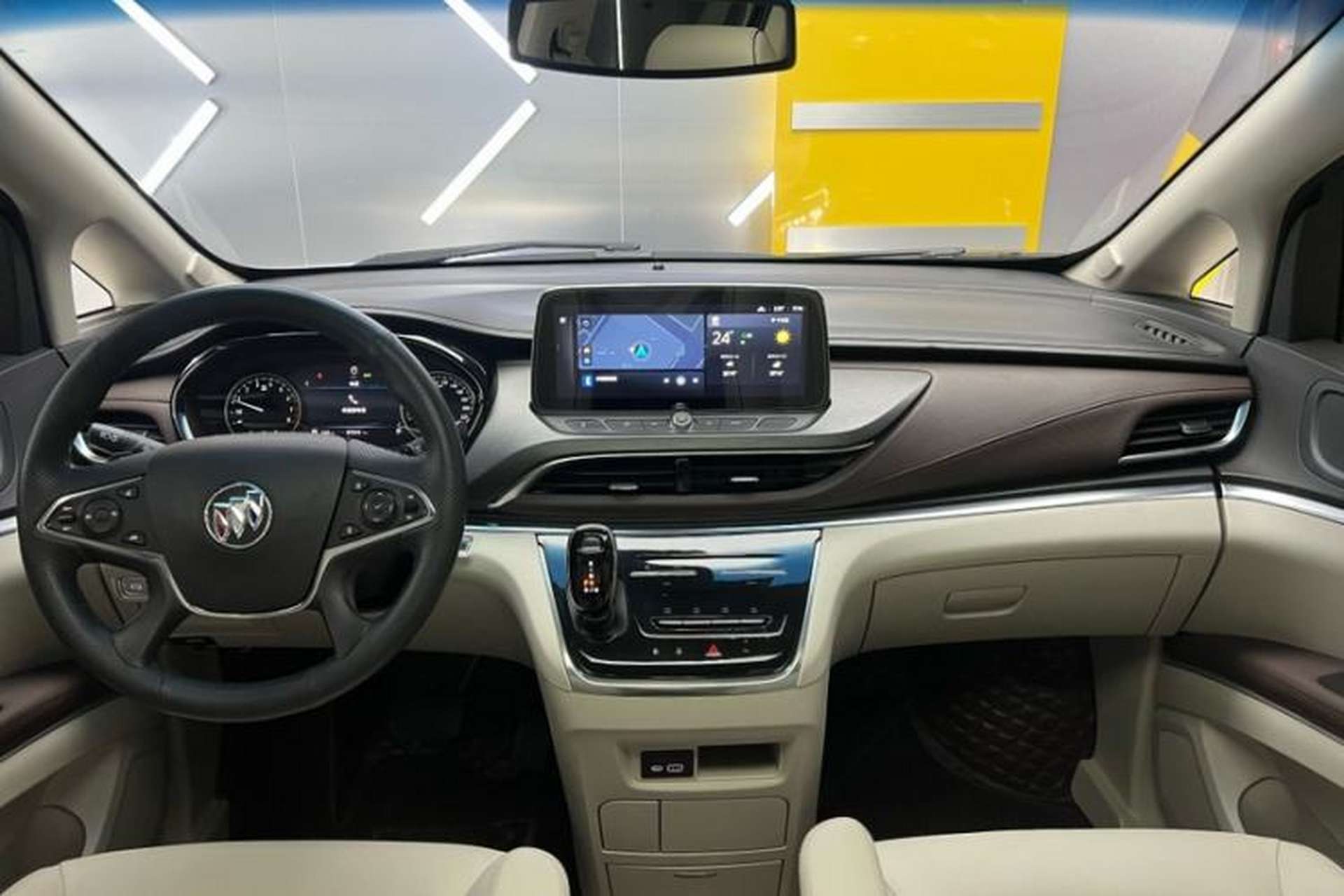 Used Buick GL8 2023 Land Executive Class 652T Luxury Model Interior 3
