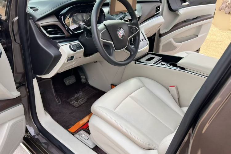 Used Buick GL8 2023 Land Executive Class Comfort Model Interior 3