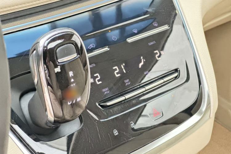 Used Buick GL8 2023 Land Executive Class 652T Luxury Model Interior 3
