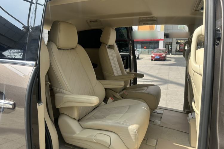 Used Buick GL8 2023 Land Executive Class 652T Luxury Model Interior 3