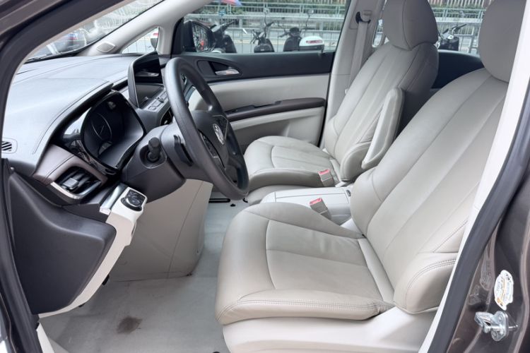 Used Buick GL8 2023 Land Executive Class Smart Enjoyment Model Interior 4