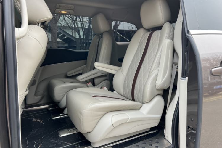 Used Buick GL8 2023 Land Executive Class Smart Enjoyment Model Interior 4