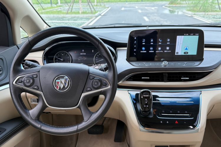 Used Buick GL8 2023 Facelifted Land Cruiser Executive Luxury Version Interior 5