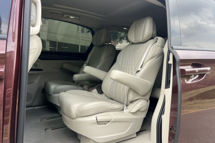 Used Buick GL8 2023 ES Lu Zun Comfort Model Interior 5