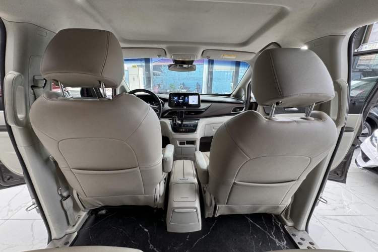 Used Buick GL8 2023 Land Executive Class Smart Enjoyment Model Interior 6