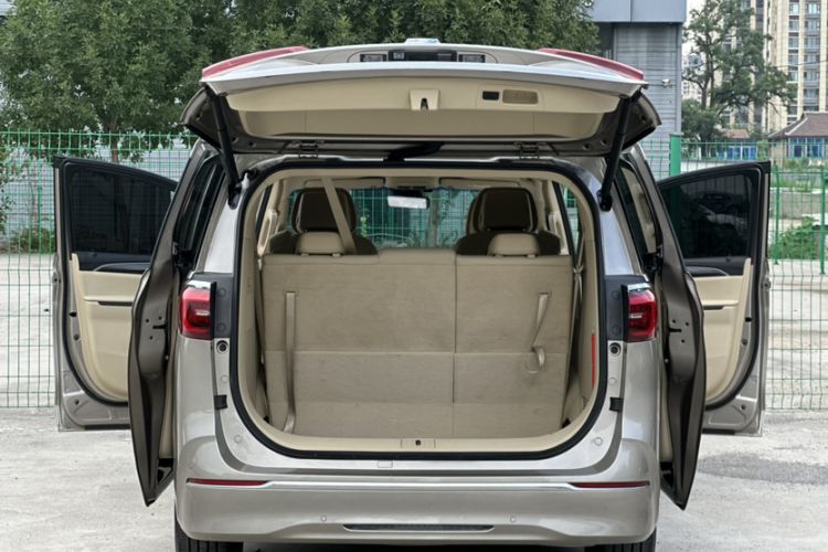 Used Buick GL8 2023 ES Lu Zun Deluxe Model Interior 6