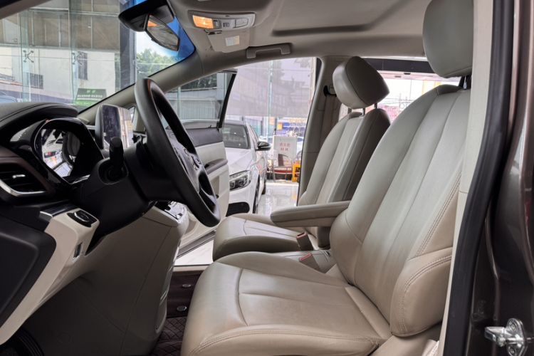 Used Buick GL8 2023 Land Executive Class Smart Enjoyment Model Interior 6