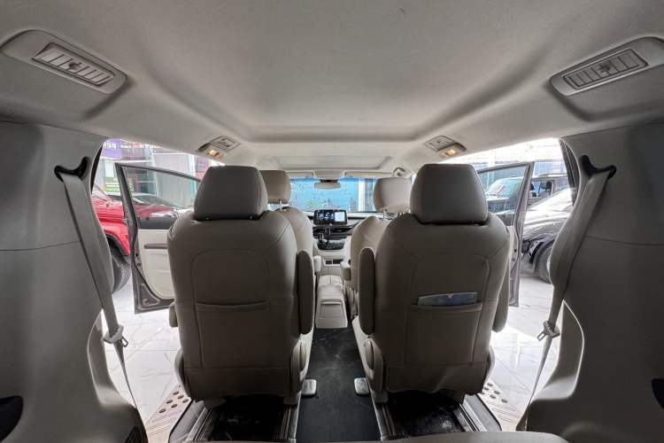 Used Buick GL8 2023 Land Executive Class Smart Enjoyment Model Interior 7
