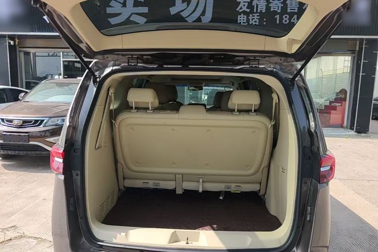Used Buick GL8 2023 Land Executive Class 652T Luxury Model Interior 7