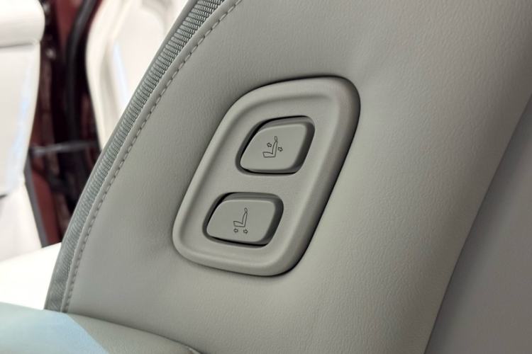 Used Buick GL8 2023 ES Lu Zun Luxury Model Interior 8