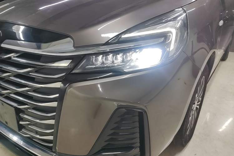 Used Buick GL8 2023 Land Executive Class Comfort Model Left Front Headlight