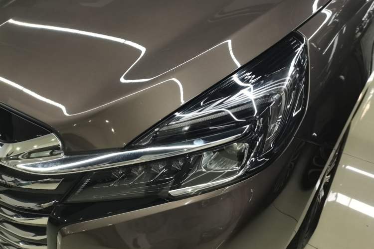 Used Buick GL8 2023 Facelifted Land Cruiser Executive Luxury Version Left Front Headlight