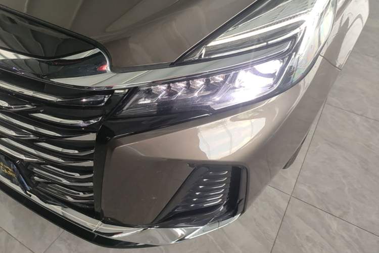Used Buick GL8 2023 Land Executive Class Smart Enjoyment Model Left Front Headlight