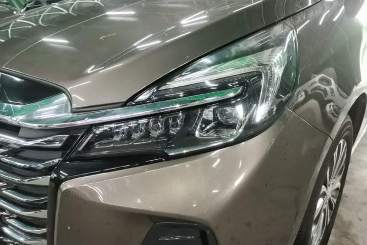 Used Buick GL8 2023 Land Executive Class Comfort Model Left Front Headlight