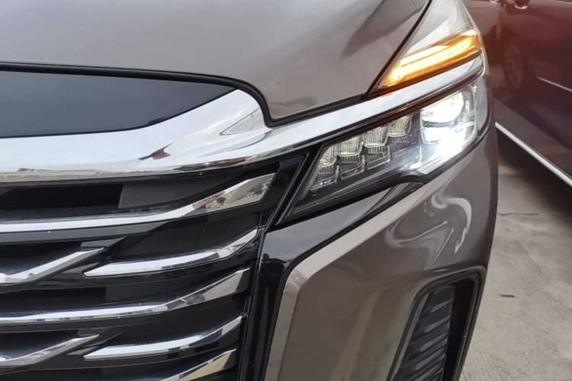 Used Buick GL8 2023 Land Executive Class 652T Luxury Model Left Front Headlight