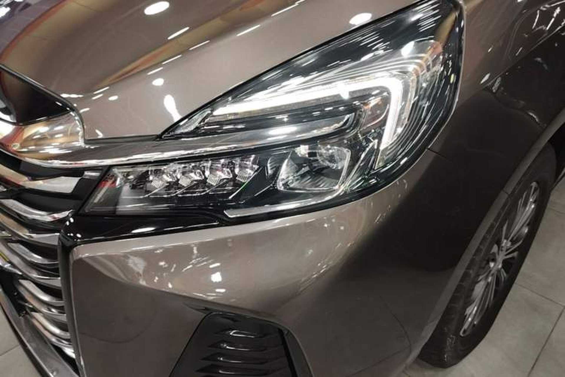 Used Buick GL8 2023 Facelifted Land Cruiser Executive Luxury Version Left Front Headlight