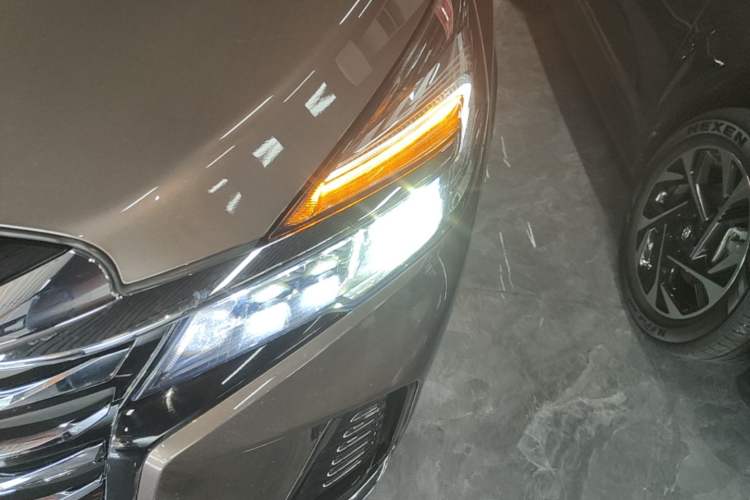 Used Buick GL8 2023 Land Executive Class Smart Enjoyment Model Left Front Headlight