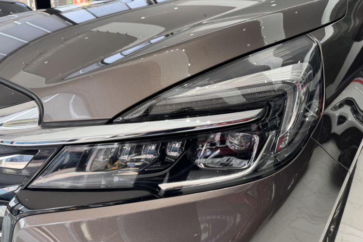 Used Buick GL8 2023 Land Executive Class Smart Enjoyment Model Left Front Headlight