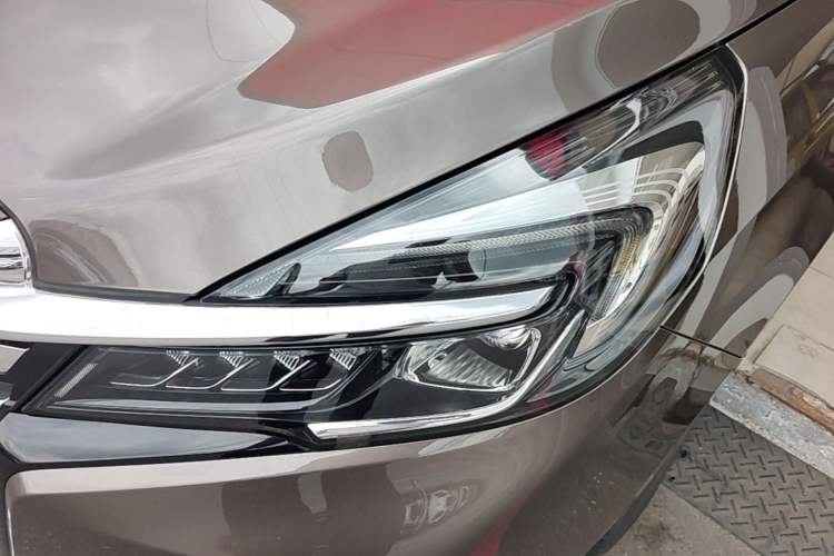 Used Buick GL8 2023 Land Executive Class Comfort Model Left Front Headlight