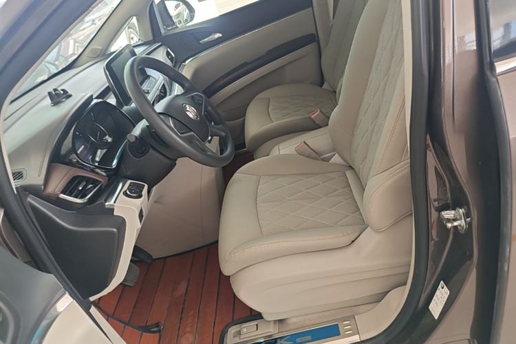 Used Buick GL8 2023 Land Executive Class Comfort Model Left Front Seat