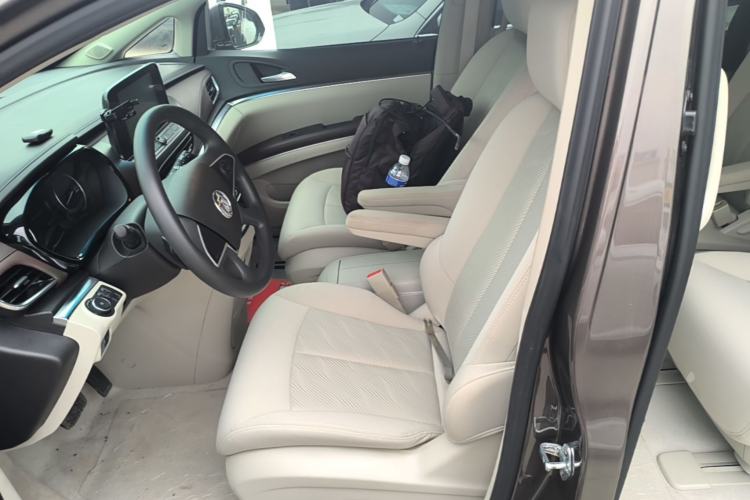 Used Buick GL8 2023 Land Executive Class Comfort Model Left Front Seat