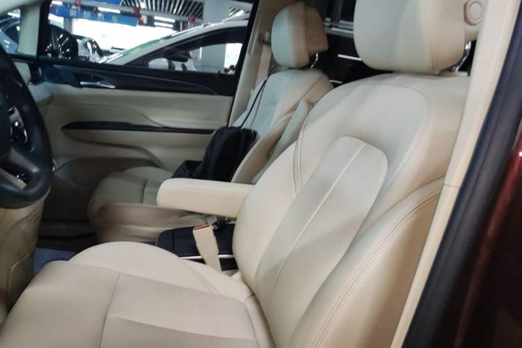 Used Buick GL8 2023 ES Lu Zun Deluxe Model Left Front Seat