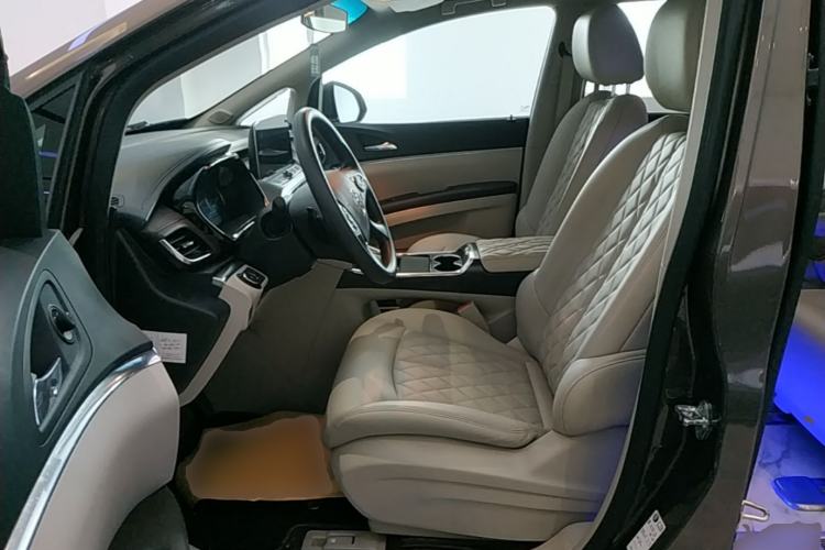 Used Buick GL8 2023 Land Executive Class Smart Enjoyment Model Left Front Seat