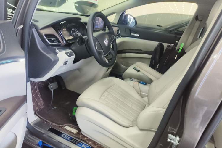 Used Buick GL8 2023 Land Executive Class Comfort Model Left Front Seat