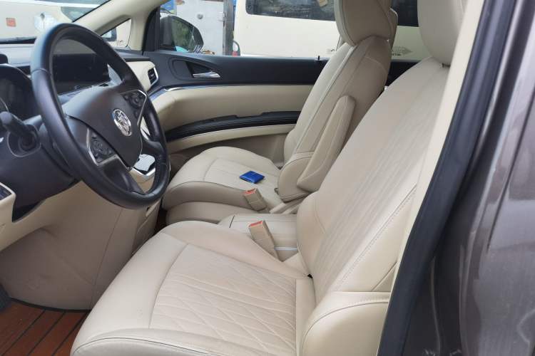 Used Buick GL8 2023 Land Executive Class 652T Luxury Model Left Front Seat