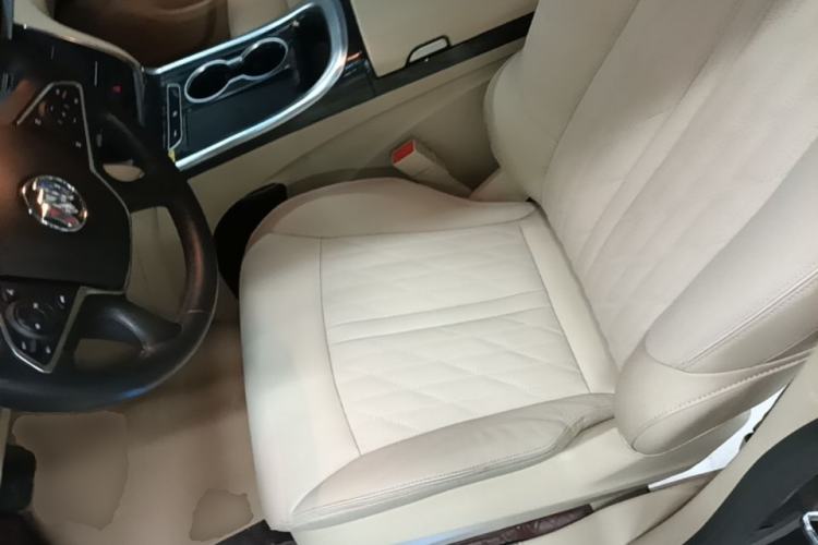 Used Buick GL8 2023 Facelifted Land Cruiser Executive Luxury Version Left Front Seat