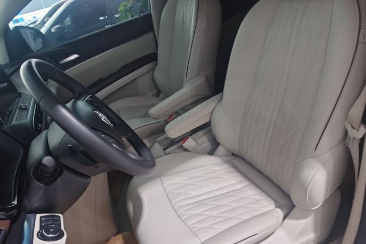 Used Buick GL8 2023 Land Executive Class 652T Luxury Model Left Front Seat