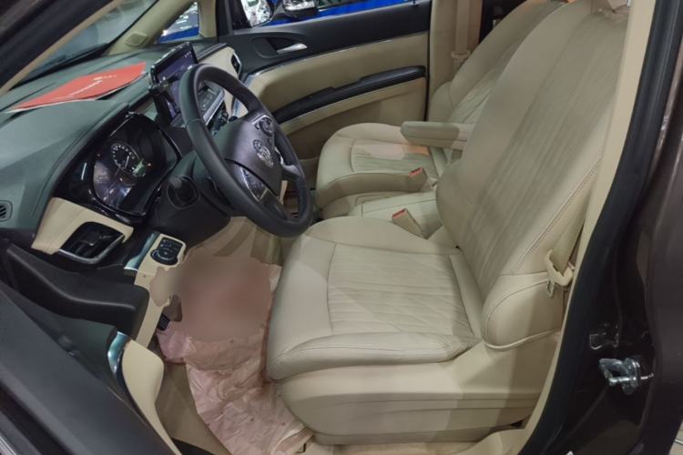 Used Buick GL8 2023 Land Executive Class Deluxe Model Left Front Seat