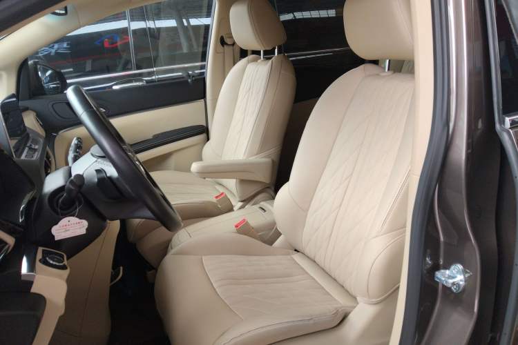 Used Buick GL8 2023 Land Executive Class 652T Luxury Model Left Front Seat